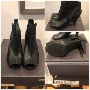 Kenneth Cole Reaction Peep Toe Bootie